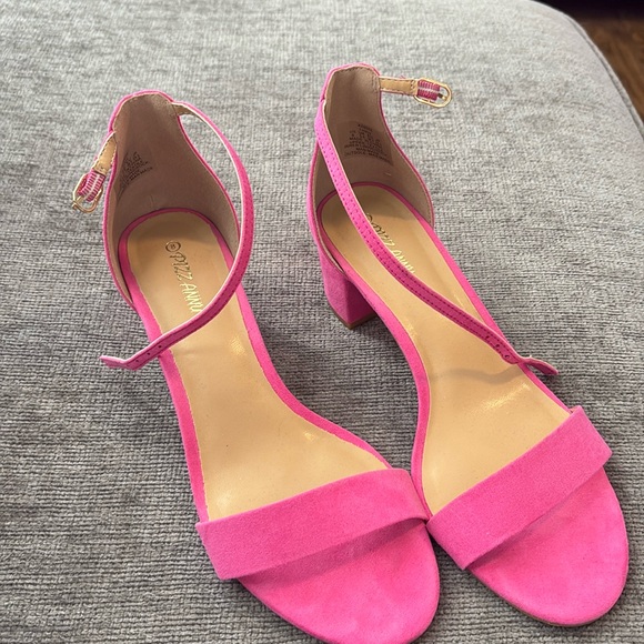 Pink Chunky Heals - Picture 1 of 3